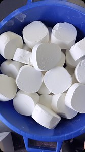 Plain and Floury ROUND G2😍 It took me a good while to pick out the firmer blocks; G2 ended up being just right. It’s got the perfect feel, but when it comes to shaping, it’s a bit too fragile. Still, totally worth it in the end! ‎ #viral #oddlysatisfying #satisfying | chalkitasmr