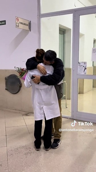 Médica y de la UNC #parati #medicina #unc #medicosdetiktok #recibida #TikStop #cordoba