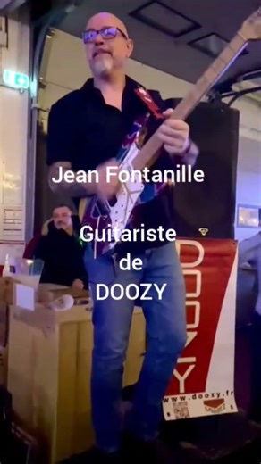 Jean Fontanille, guitariste de DOOZY. doozy.fr #guitare #stratocaster #orchestre #groupe #concert
