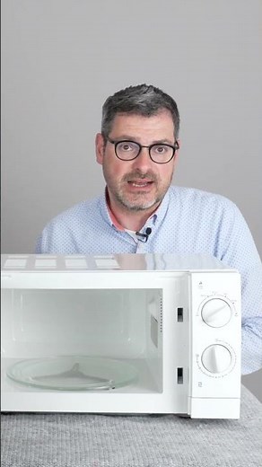 Wie wird das Essen in der Mikrowelle warm?