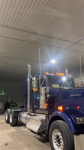 Kenworth W900 Build Completion and Review