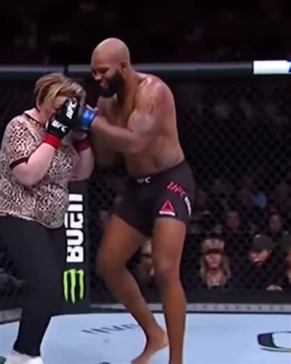 Karen vs. Manager: UFC Showdown 💥😂 |