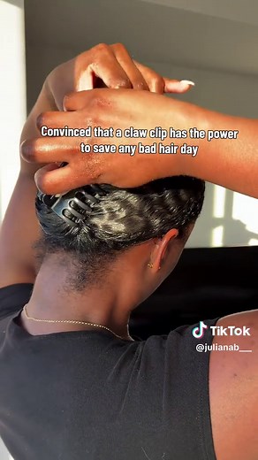 Claw Clip Curly Hair: Low-Tension Style for 4C Length Retention