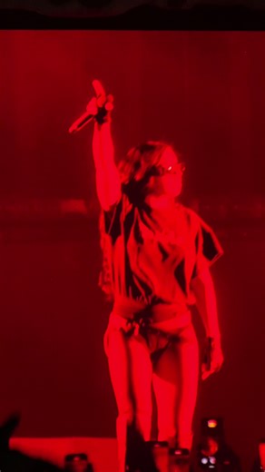 everything is romantic by charli xcx live in mexico city 2025 💚 #charlixcx #brat #bratsummerforever #everythingisromantic #charlixcxmexico