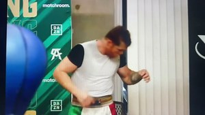 202K views · 9.4K reactions | Canelo showing off his head movement #boxing #canelo | BoxingInsider.com | Facebook