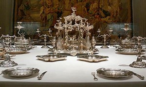 The Strange, Creative, and Occasionally Tacky History of Table Settings—Excuse Me, Tablescapes