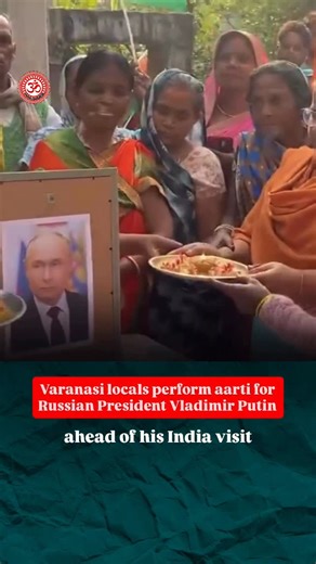 Sanatan dharma on Instagram: "Varanasi mein logon ka anokha drishya — rashtriya josh ke saath aarti aur tiranga ke beech ek shanti ka sandesh. 🇮🇳✨ Team Hindu Gurukul has launched a divine knowledge campaign! We are sharing Sanatan Dharma Granthas – Vedas, Puranas, Ramayana, Mahabharata & 500+ sacred books in PDF form. Along with this, you’ll also get Raag Therapy (mp3) and a complete Sanskrit video course. To receive them, WhatsApp us on 📲 7011789400. Price - You can pay any amount which you 