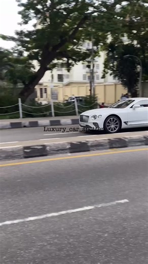 Luxury_car_spotter on Instagram: "Lamborghini Urus X Bentley Continental GT 😮‍💨🥶 what a expensive Convoy 💰 plenty spending. . KINDLY LIKE /SHARE / AND FOLLOW THIS PAGE. 🙏🏻🫶🏻 . . #reel #reelsvideoシ #explore #instagram #instalike"