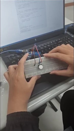 SE1921_Group8_Slot9_Debounce File