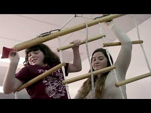 What does an occupational therapy assistant do?