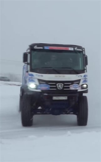 🔥🔥🔥9 ton Kamaz Drift Challenge in perfection! 🥰🥰🥰 #kamaz #dakarrally #rallytruck #deaertruck #monstertrucknationals 🎥 kamazmastersport (Copyright) | OFFROADCRACKS.com