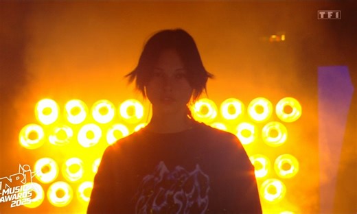 NRJ Music Awards 2025 - Miki chante "Particule"