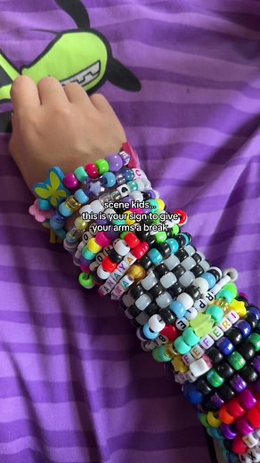 austin!! (@captain_space_boy) - Bracelet Making Tutorial for Scene Kids and Ravers