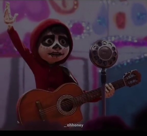 Coco: Un Poco Loco para Halloween y Día de Muertos