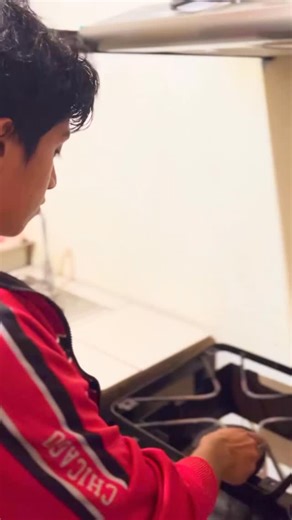 LE FANCY on Instagram: "El chef dijo “poquito”, y mintió.🤣 🔥VEN A DISFRUTAR DE NUESTRO MENÚ 🔥 Sabor irresistible, ingredientes de primera y una experiencia que no se olvida. 📍 Le Fancy — donde cada mordida cuenta. 📲Plaza Santa Ana(Nandaime) WhatsApp 8533 1326 🚚🔥Delivery @elv_nicaragua Pide uno… no te quedes con el antojo 🔥😏 #humor #viralvideo #contenido #fyp #parati"