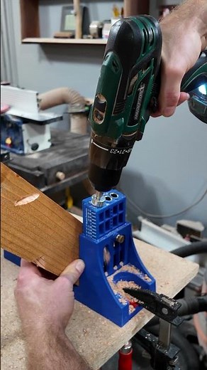 Pocket holes make table leg assembly simple #woodworking #shorts #diy