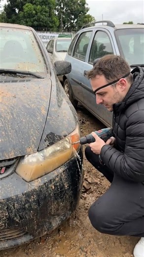 Honda Civic de Corrida: A História de um Carro Abandonado