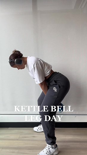 Save for when your on a time crunch👏🏽 • supps code ANA from @ehplabs •wearing all @Oner Active support link in bio #lowerbodyworkout #lowerbody #legday