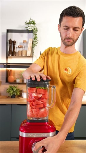Watermelon and mint lemonade: the most refreshing drink of the summer! 🍉🌿