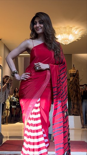 Shilpa Shetty Spotted In Badnra | Indian Television Academy