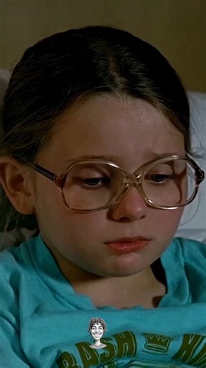 电影 on Instagram: "Did you know that Abigail Breslin was only 10 years old when she played Olive in Little Miss Sunshine (2006)? Despite her age, Breslin delivered a performance filled with innocence, honesty, and surprising emotional depth — making Olive instantly unforgettable. Even alongside seasoned actors like Steve Carell and Toni Collette, she more than held her own. Her work earned her an Academy Award nomination for Best Supporting Actress, making her one of the youngest nominees in Osca