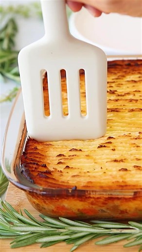 Easy, rich and delicious cottage pie with ground beef 😋 #cottagepie #groundbeef