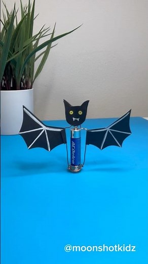 DIY “Spinning bat” homopolar motor. Easy and fun paper circuit project for beginners.
