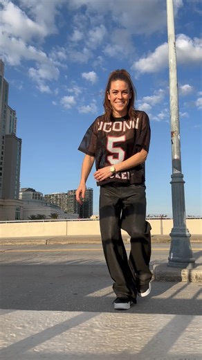 Kelley O'Hara | Big 5 energy at the Final Four! Bracket staying strong 💪 | Instagram