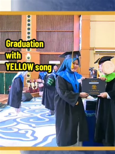 Celebrate Graduation with the YELLOW Trend! 🎓💛