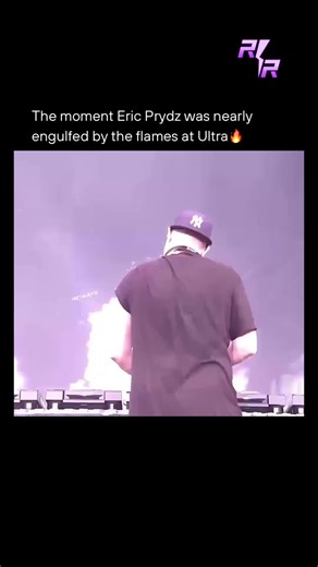 Less than a month to go until the heat is back in Miami at Ultra 2026☀️ Back in 2014, Eric Prydz took to the Ultra mainstage for a legendary performance in Bayfront Park. The pyro guy really must have been feeling the set as he cranked the fire to 100 and nearly took Prydz eyebrows with him😅🔥 #ravingreviews