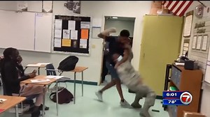 Video shows fight between two students at Coral Springs High School - WSVN 7News | Miami News, Weather, Sports | Fort Lauderdale