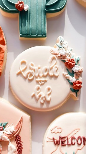 49K views · 547 reactions | Boho bride 懶 #cookiedecorating #satisfying #bohobride #weddingcookies #bridalshowercookies #oddlysatisfying #sugarcookies #cookies #royalicing | Frosted Art by Hannah | Facebook