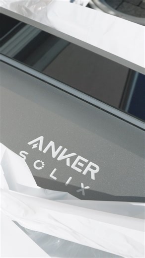 🔌 Stressfreie Installation, Leistung nach Maß. Der #AnkerSOLIXX1 lässt sich ganz einfach installieren, ohne komplexe Arbeiten oder lange Wartezeiten. ⚡ Dank seines modularen Designs und seiner intuitiven Anschlüsse kann euer Installateur das System in Rekordzeit in Betrieb nehmen. 🏡 Und da der X1 mit bestehenden Photovoltaikanlagen kompatibel ist, profitiert ihr schnell von eurer eigenen Energieunabhängigkeit. 🔋 #AnkerSOLIX | Anker