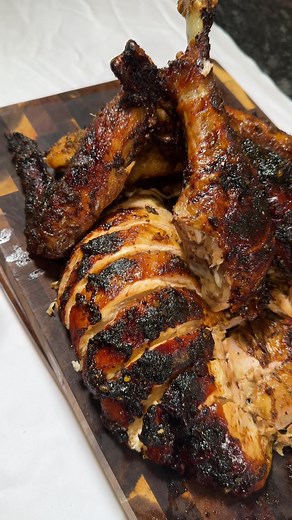 Honey Bourbon Glazed turkey! My first making a whole turkey not mad it but definitely got ideas for next time! -