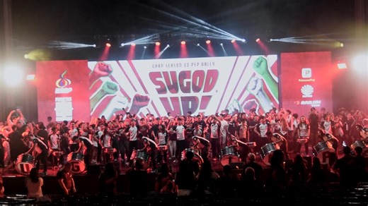 Sugod UP, Laban UP!! ❤💚 Balikan ang umaapoy na energy at naglalagablab na performance sa #SugodUP Pep Rally noong Sept. 8 sa University Theater! Kasama ang buong UP Community, ramdam ang sigaw at suporta para sa #UAAPSeason88! 🎥: Sherwin Fiel of UP Photography Society (OPTICS) 🎵: Sandwich, UP Varsity Pep Drummers #UPFight #LabanUP #ntgbup #UAAPSeason88 #UPPepRally | nowhere to go but UP