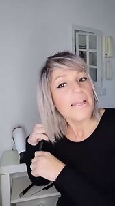 #ghdHairTutorials ¿Puntas abiertas? Tenemos la solución 😉 Chus Molinero te enseña paso a paso cómo aplicar el tratamiento ghd rehab para nutrir y reparar las puntas abiertas y cómo sellarlo con ghd platinum 💞 👉 Productos utilizados:⁣⁣⁣⁣⁣ ⭐ Tratamiento #ghdrehab ⭐ Secador #ghdhelios ⭐ Cepillo de cerdas naturales nº1 ⭐ Styler #ghdplatinumplus ⭐ Peine #ghdtailcomb | ghd