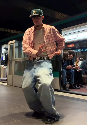 Energy 10% 🥴 dc : @Jean-Victor #trending | dance