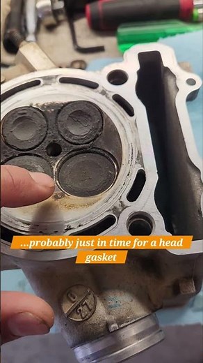 FFG Service - Replacing Valves Pt I - 2006 Kawasaki KX250f