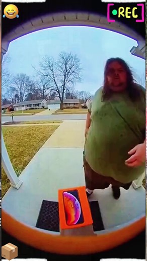 Porch exploding package box with glitter🏳️‍🌈✨🦄#porchpiratecaught #glitter #package #prank #fyp