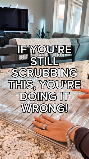 Cary Colón aka Cleantok Cary | Listen, if you’re still scrubbing stove grates, oven racks and bbq grills, you’re doing it wrong! But per usual, I come bearing solutions!... | Instagram