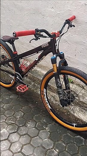 Specialized P3 #specializedp3 #specialized #djbike #djbikes #djbicycle #djbicycles #dirtjumpbike