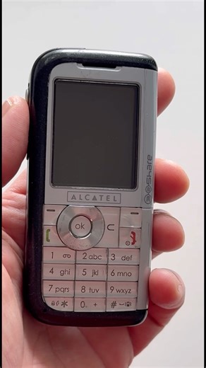Alcatel OT-5552 | 2004 #gsm #vintage #alcatel #nostalgia #2000s #oldschool #memories #review