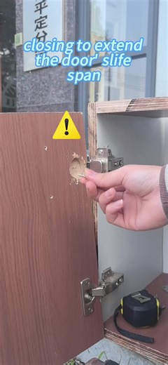 The door of the small cabinet is broken. How can you fix it by yourself? Come and take a look! This little thing allows you to do it yourself without having to hire a master. It's easy to operate! #CabinetHack #DoorFix #HomeHack #DIYTikTok #KitchenTips