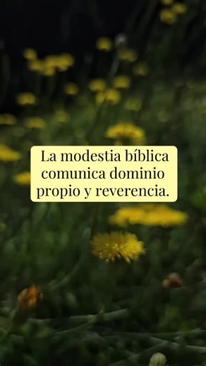 La modestia bíblica no se trata solo de la forma de vestir, sino de una actitud del corazón que refleja dominio propio y reverencia delante de Dios. Vivie con sobriedad, humildad y orden, entendiendo que nuestro cuerpo y conducta son instrumentos para glorificar al Señor. Cuando una persona practica la modestia, demuestra que valora más la obediencia a Dios que la aprobación del mundo, y que su identidad está firme en Cristo, no en la apariencia externa. #mujercristiana #cristianosentiktok #femi
