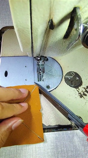 Trick when starting to sew a hem #sewingtrick