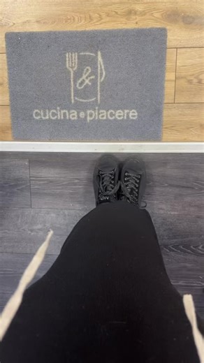 CUCINA E PIACERE on Instagram: "✨ Story d’hier pour vous rappeler le menu du jour ✨ 🥔 Velouté de pomme de terre, tout doux et réconfortant 🍋 Tagliatelles fraîches, crème de citron & cacioricotta fumée ❤️ Cœur red velvet, ganache vanille, chantilly légère & coulis de fruits rouges Et bien sûr… d’autres choix pour les gourmands 👀 On vous attend pour vous régaler 💛 4ter faubourg Rivotte 25000 Besançon #pastalovers #faitmaison #CuisineItalienne #CucinaEPiacere"