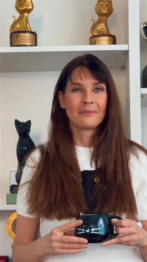 Teatime | Carol Alt