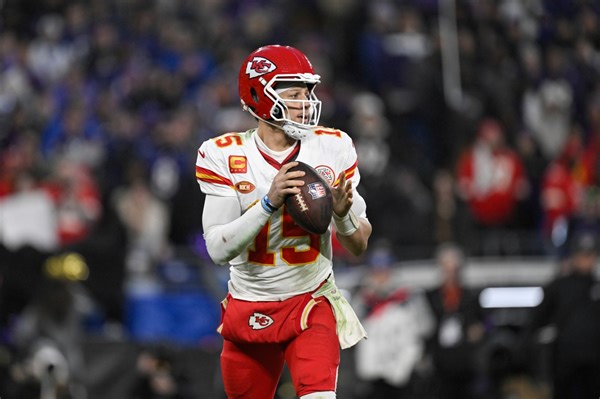 St. Louis and the Kansas City Chiefs: Divided loyalties and a complex relationship