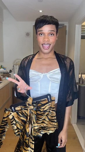 39K views · 1.2K reactions | It’s a Pixie cut Halloween outfit  They did NOT have coat check but it didn’t matter because we shut it down as Halle Berry’s Sharon Stone 領 PS: I’ve never seen the original Flintstone movie, only a few clips online, is it worth the watch? Flintstone set: @buonidesigns | JaeGurley | Facebook