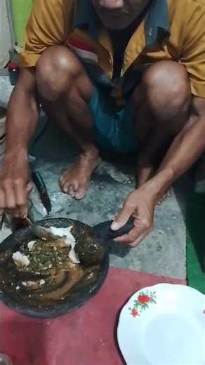 rujak grinding tutorial... the ending will make you laugh out loud